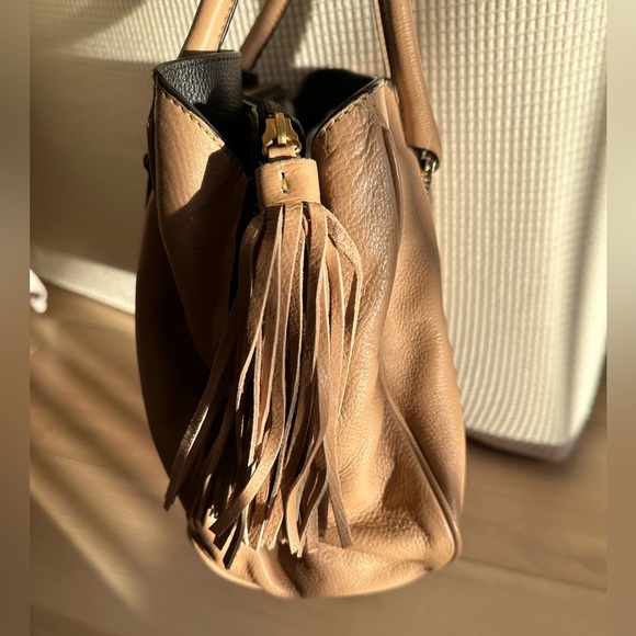 NWOT Aubrey London Forsythe lambskin satchel with detachable crossbody strap - Picture 8 of 14